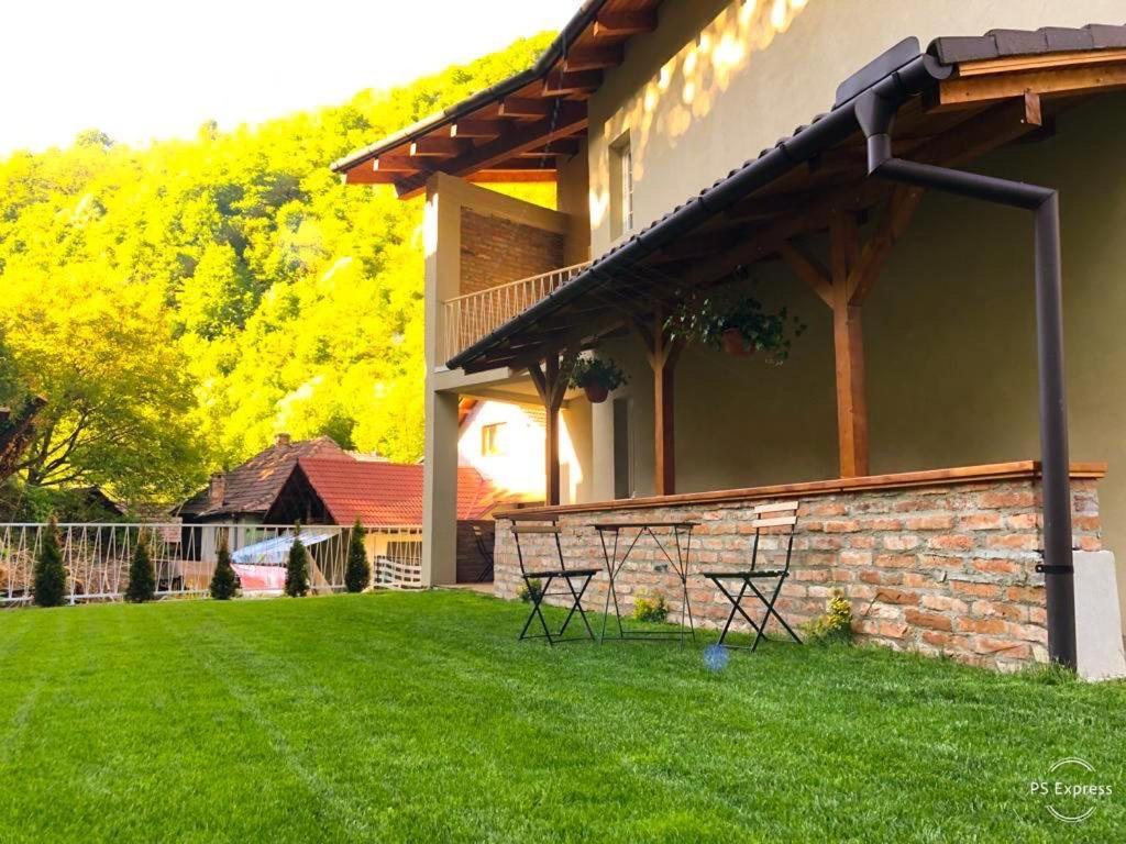 Pensiunea Şugag Esterno foto